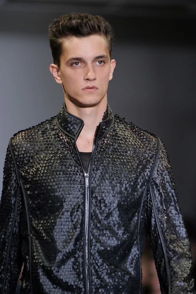 Look 23